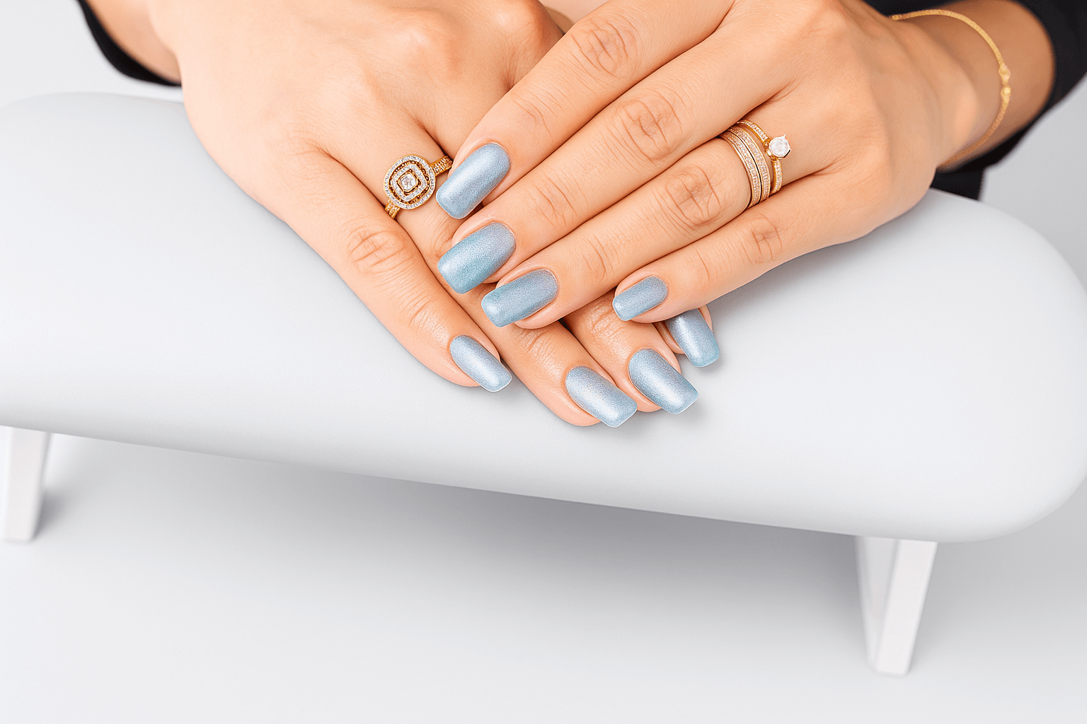 Серебристый хром — зеркальной глянец